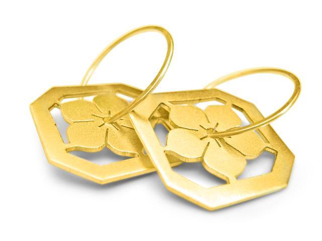 Ume Blossom Earrings in yellow gold - Ceeb Wassermann Jewellery
